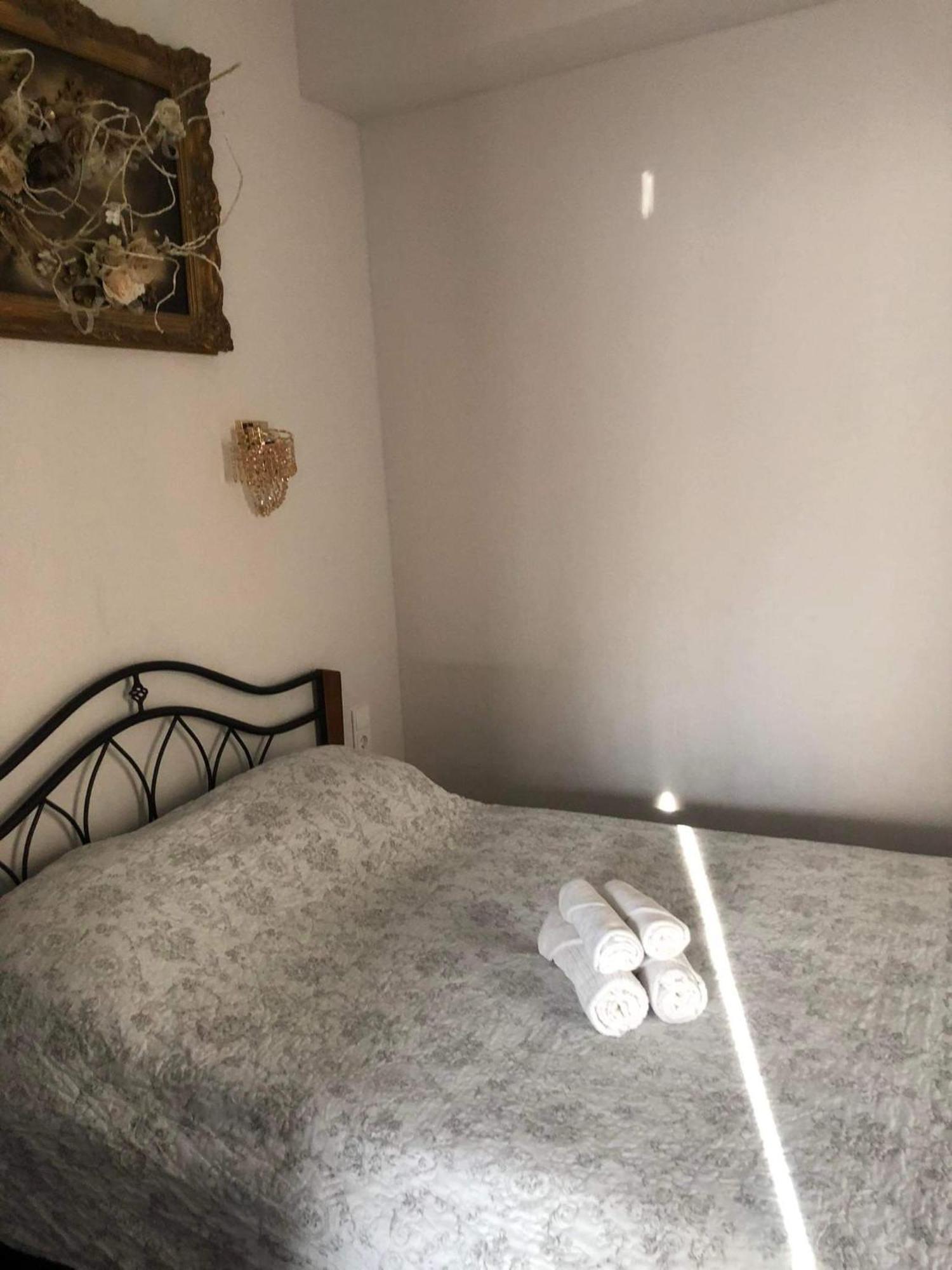 Dp Art Residence - Self Check In Kaunas Phòng bức ảnh