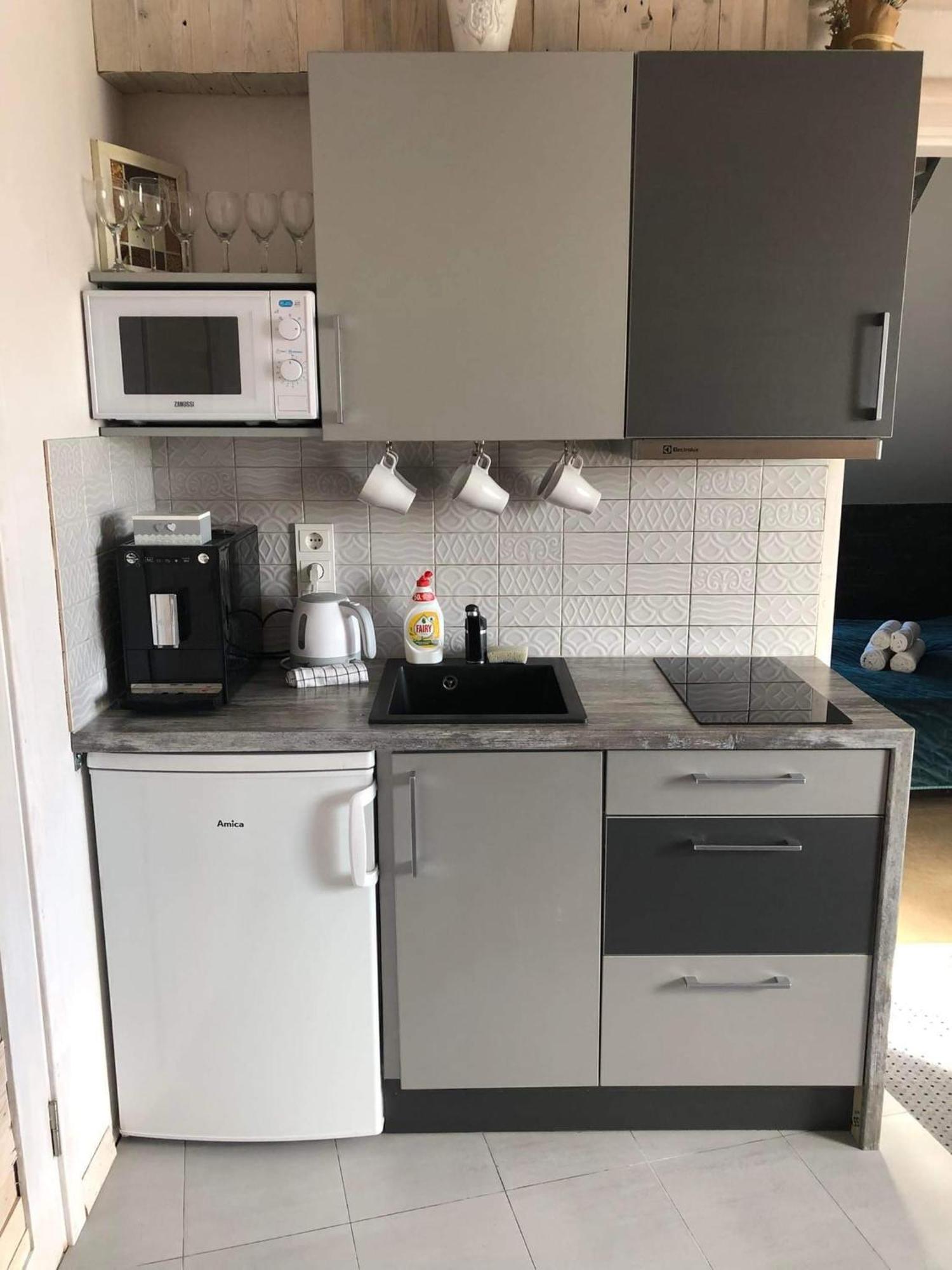 Dp Art Residence - Self Check In Kaunas Phòng bức ảnh